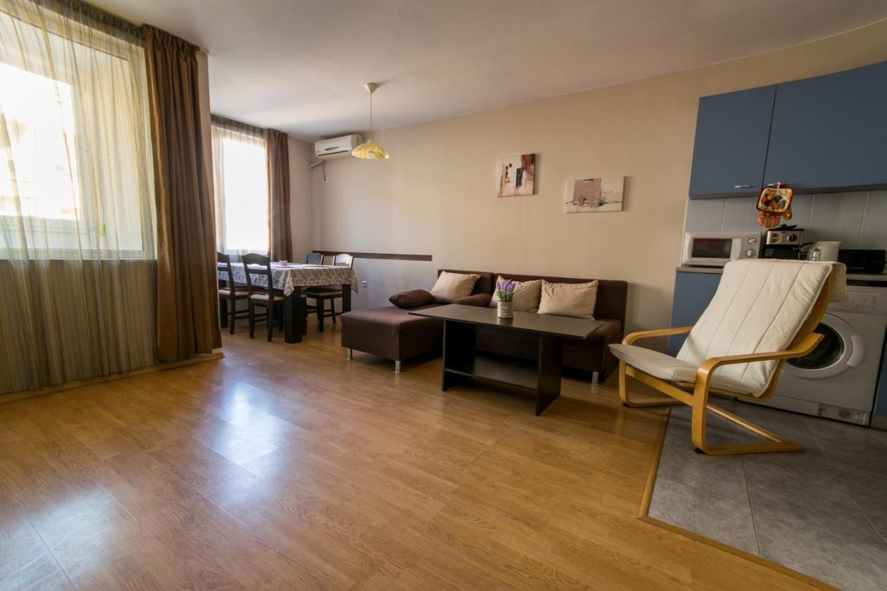 Great Apartment Near The Sea,Central Place! ブルガス エクステリア 写真